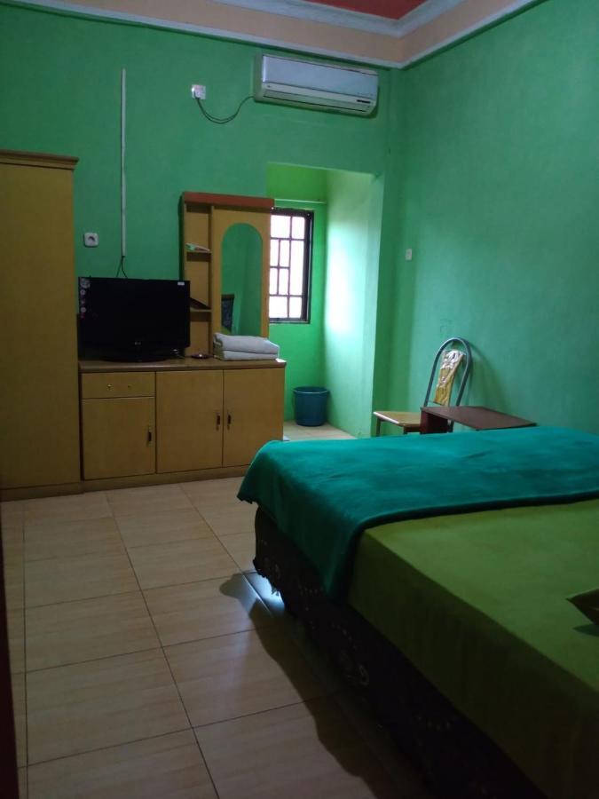 Wisma Rizky Hotel Bengkalis Exterior photo